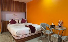 Om Tandoori Hotel